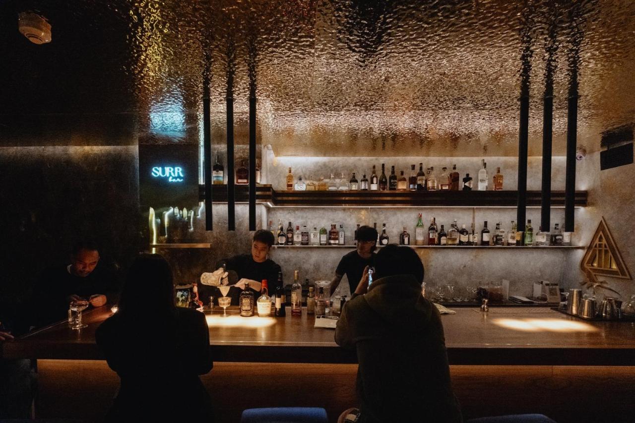 Art Mai Gallery Nimman Hotel شيانغ ماي المظهر الخارجي الصورة The bar at SUPER