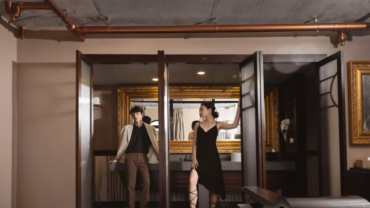 Art Mai Gallery Nimman Hotel شيانغ ماي المظهر الخارجي الصورة The 2019 production of The Seagull at the National Theatre of Korea
