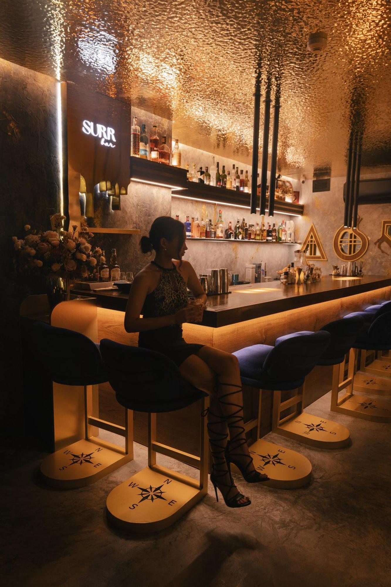 Art Mai Gallery Nimman Hotel شيانغ ماي المظهر الخارجي الصورة The bar at the London Edition